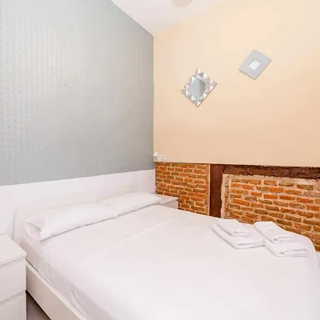 Lovely Apt In La Latina Plaza Mayor Madrid Exterior photo